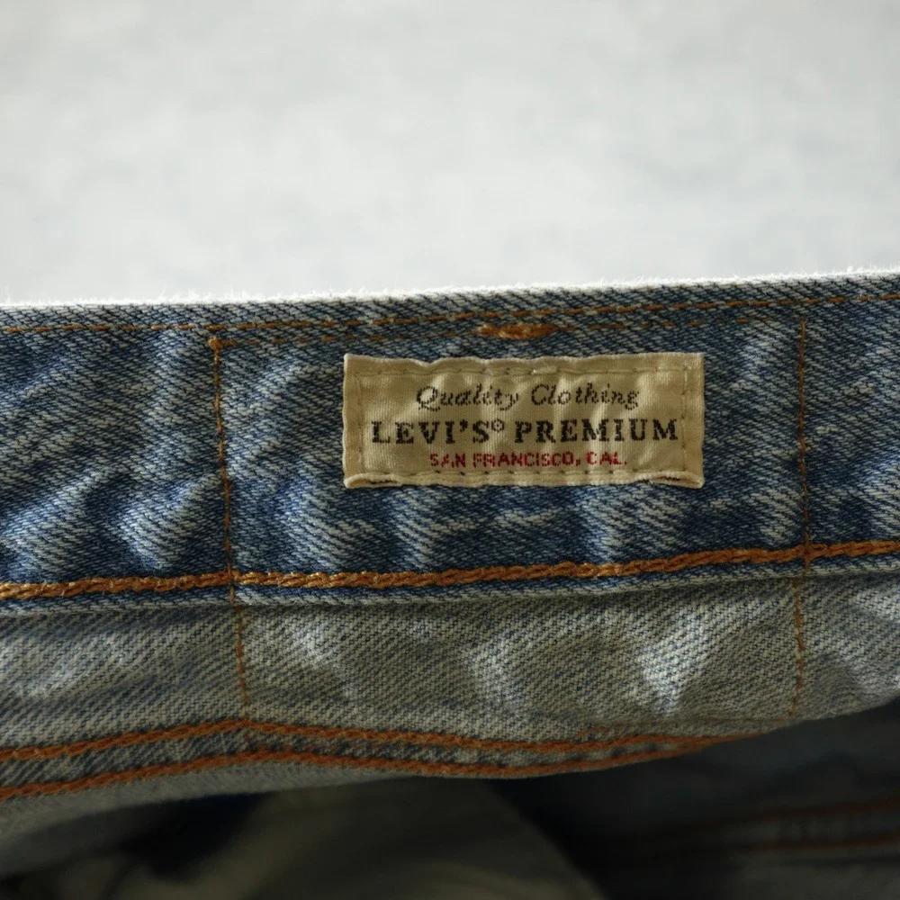 Levi's 501 Jeans Mens 33x32 Light Blue Premium Straight Leg Button Fly Stretch
